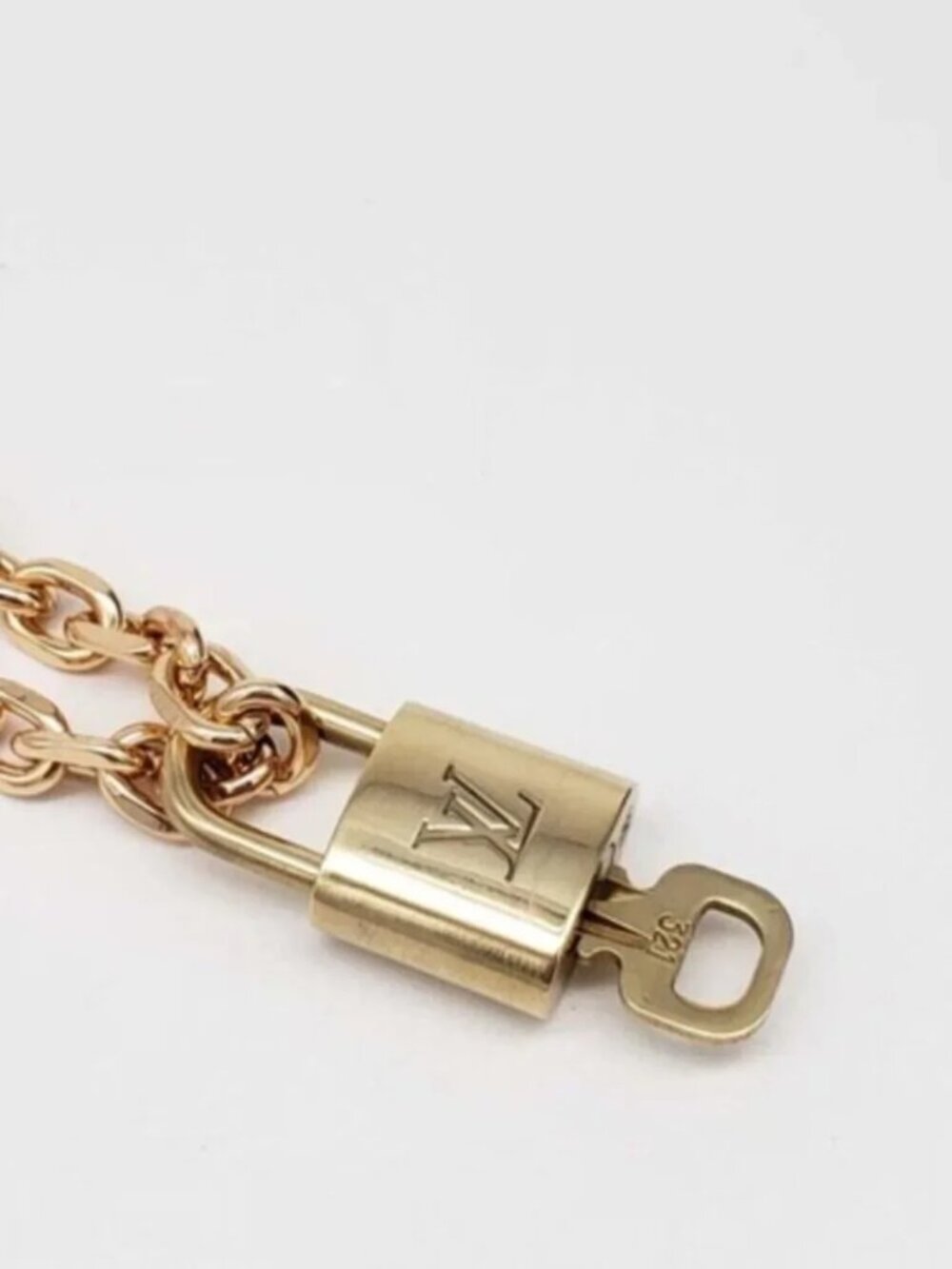 Gold-Plated Necklace with Authentic Louis Vuitton Padlock - Picture 6 of 8